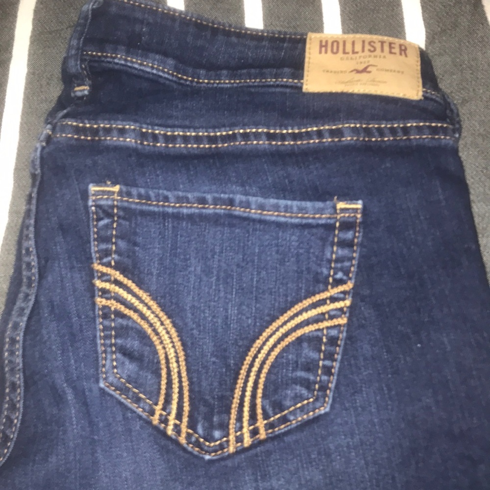 Hollister skinnies size 5